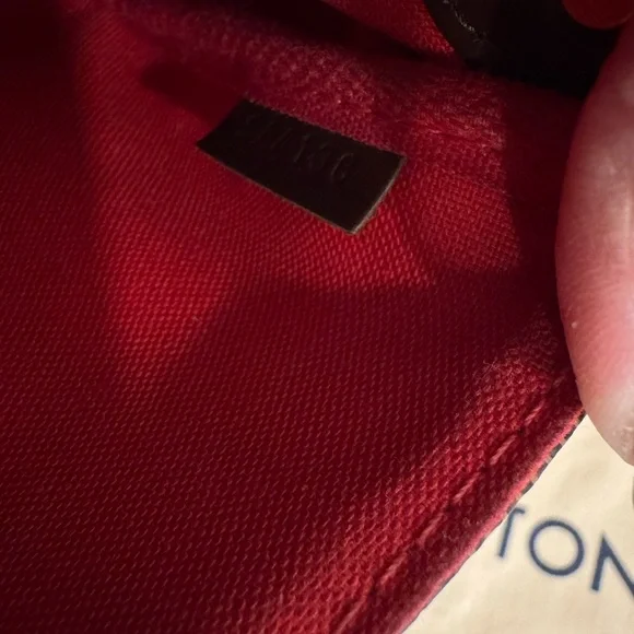 Louis Vuitton Favorite PM Crossbody Bag - Picture 7 of 9